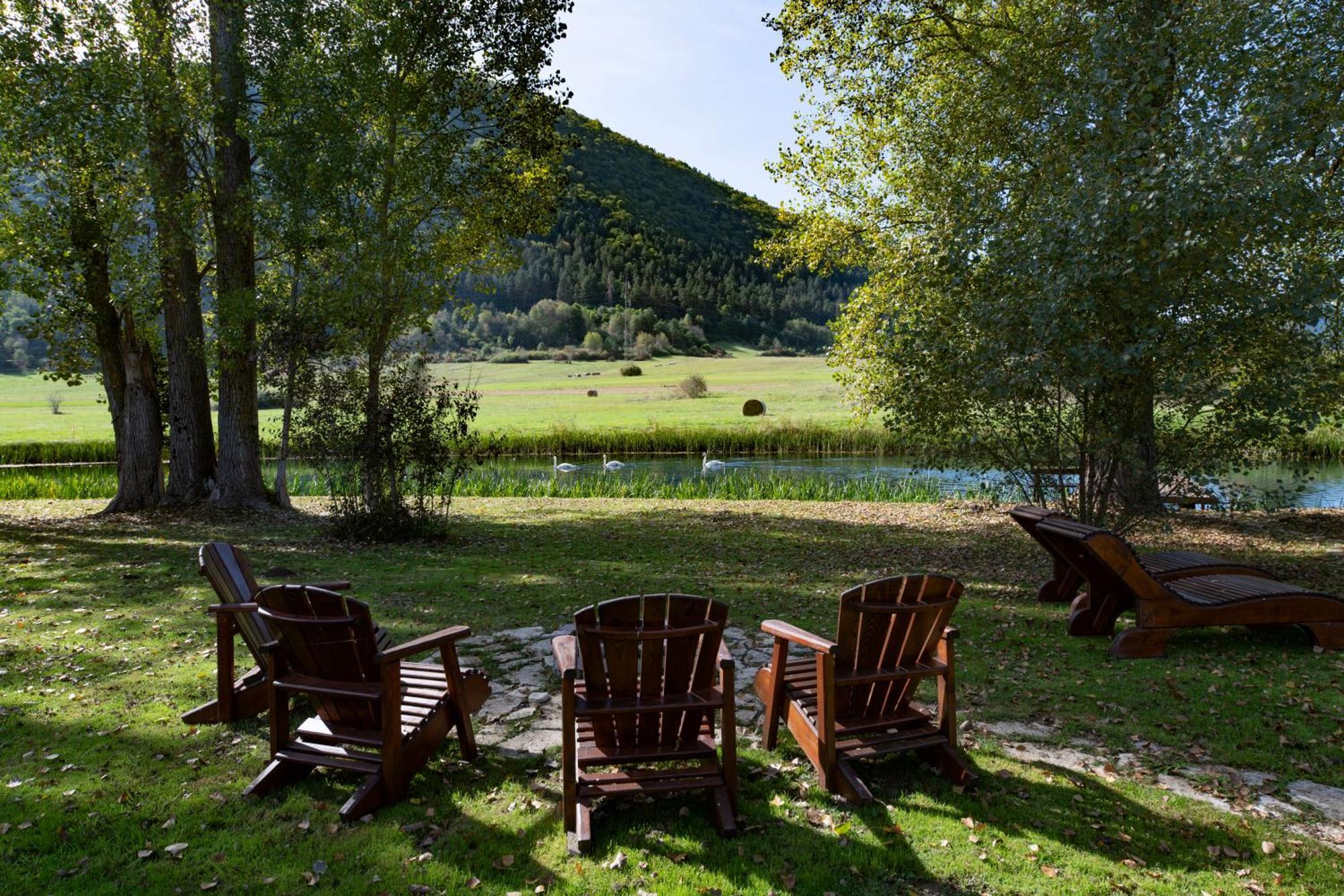 Riverside Apartments Otočac Eksteriør bilde